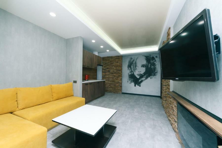 Hotrent City Kyiv Exterior photo